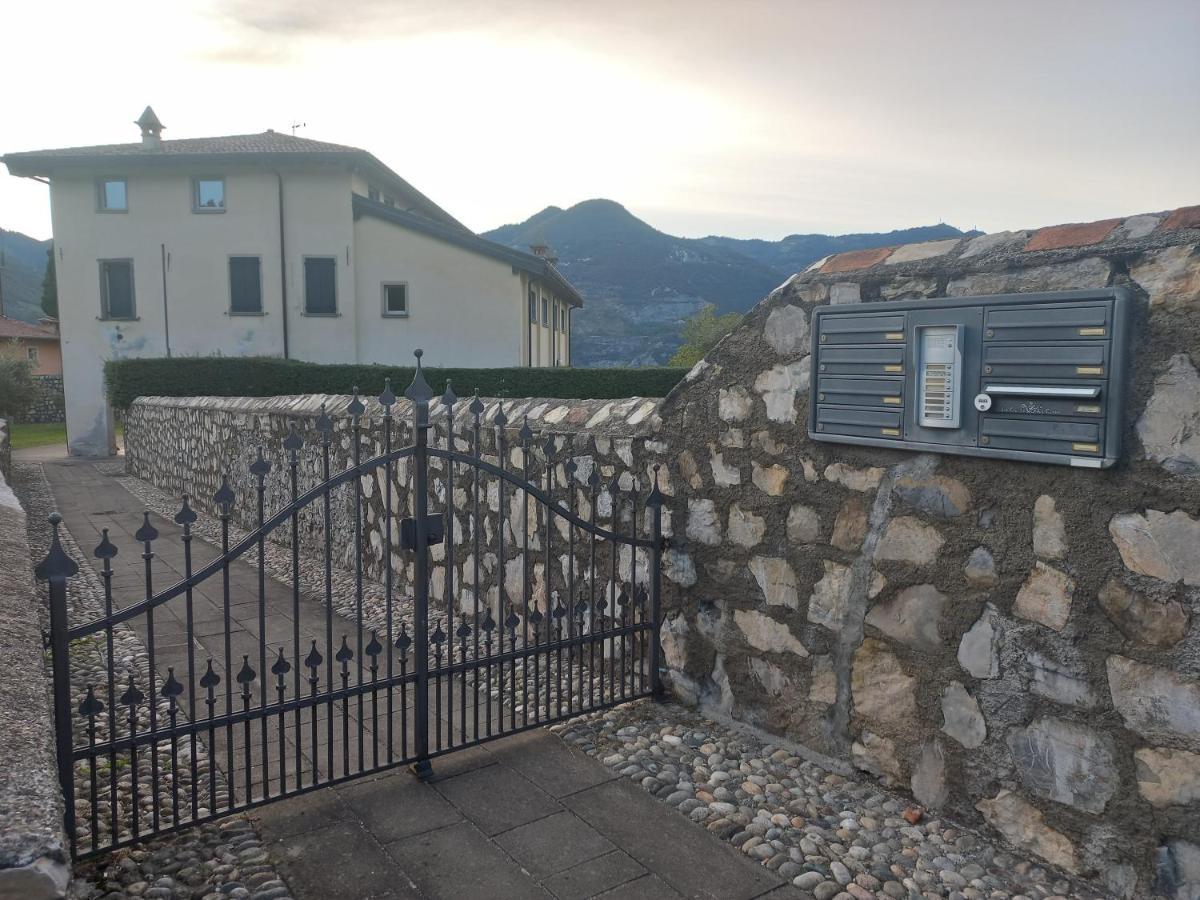 La Corte Del Cigno Monte Isola Exterior foto